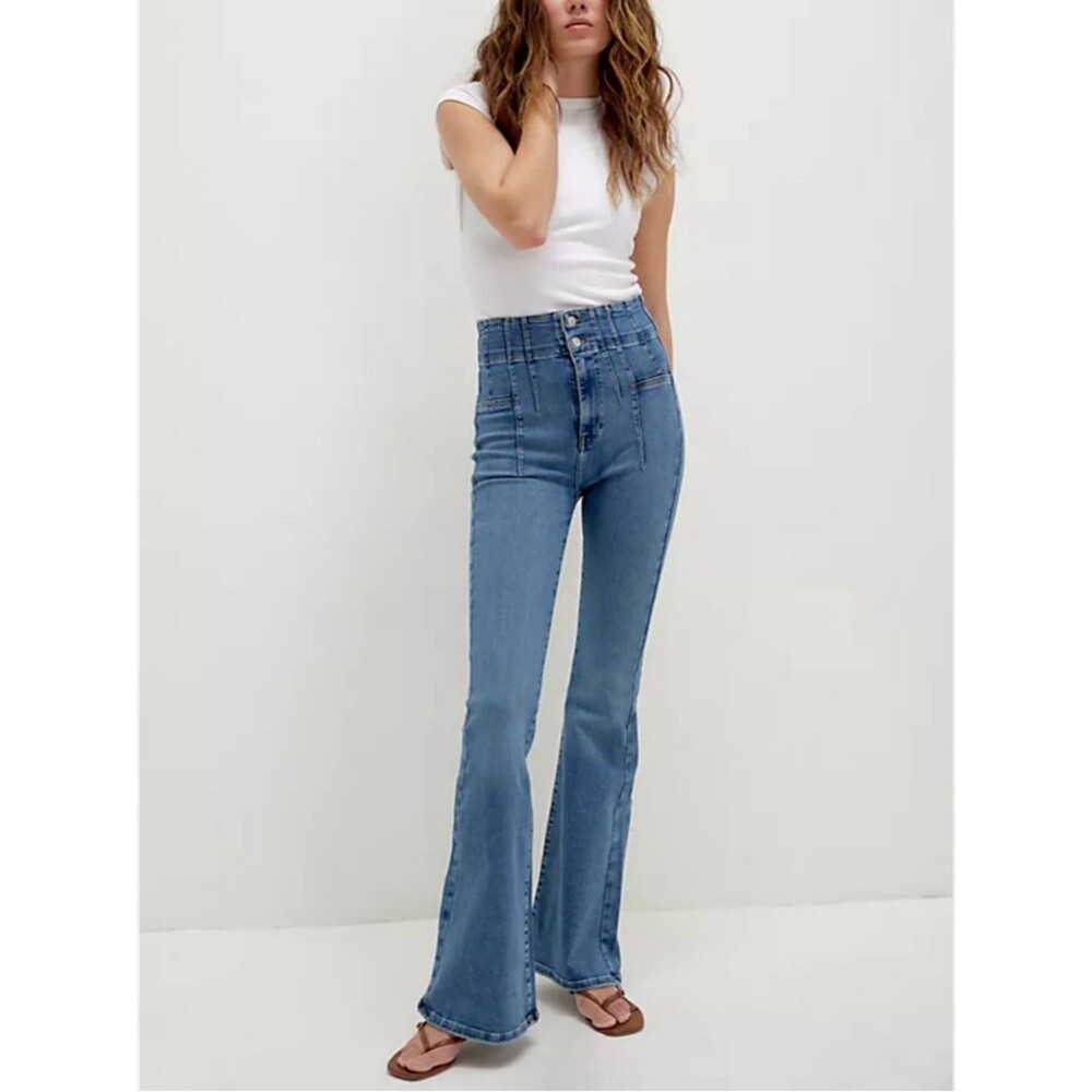 We The Free Jayde High-Rise Flare Jeans in Indigo Medium Wash Size 31